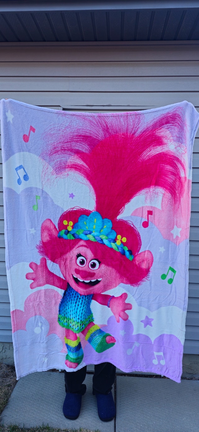 Kids blanket Trolls Band Together Throw