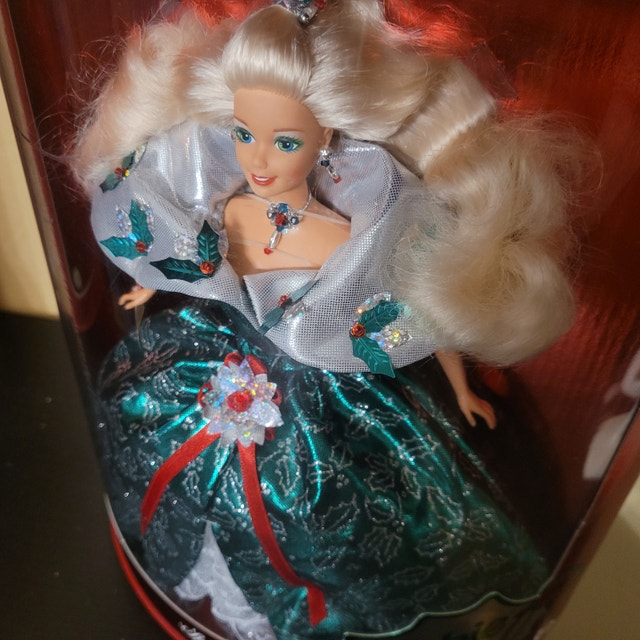 1995 Happy Holidays Barbie - photo 4