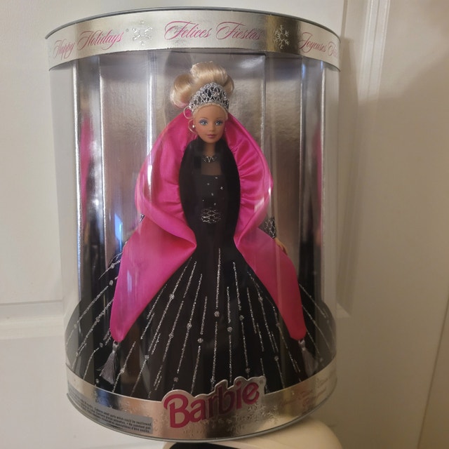 Happy Holidays Barbie 1998 Special Edition - Rare Error Box