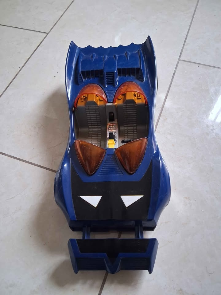 Vintage 1984 Kenner DC Super Powers Batmobile - photo 2