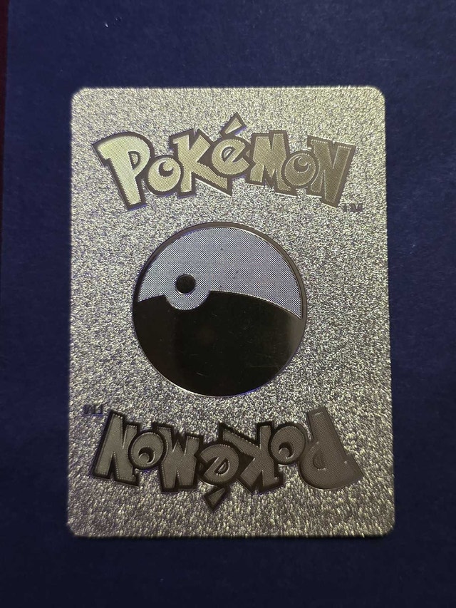 2020 Pokemon Charizard 020/189 Gold Metal Card - photo 2