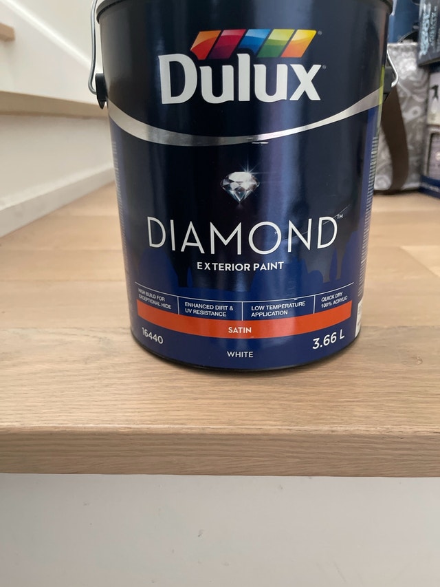 DULUX Diamond Exterior Latex Paint - New, Untinted