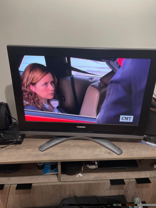 32” Toshiba TV - 2 Available - photo 2