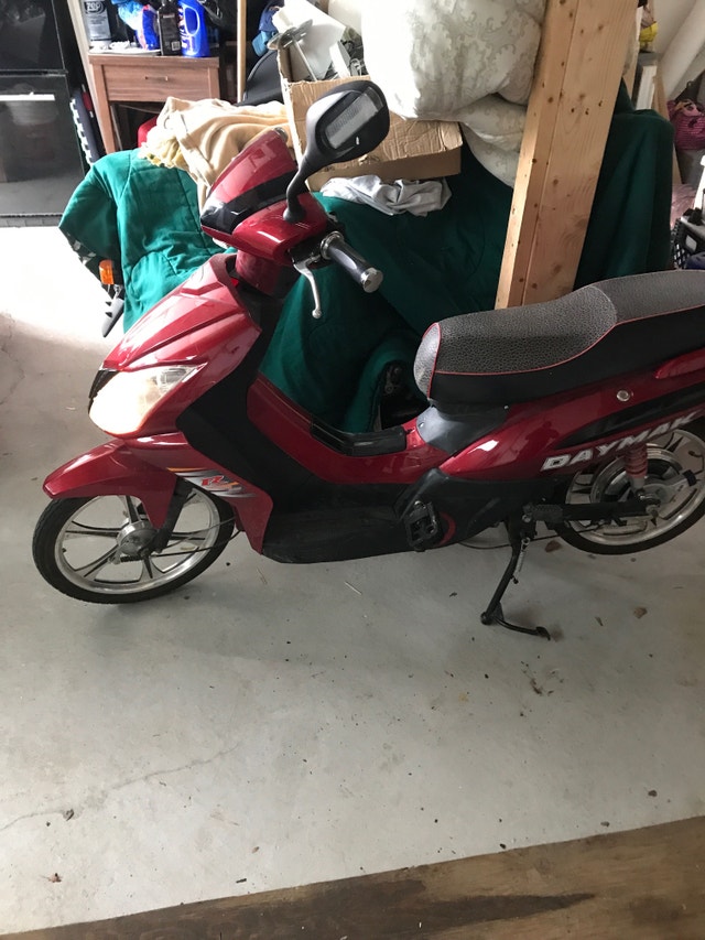 Daymak Electric Scooter - Full Fairing - Trade? - photo 2