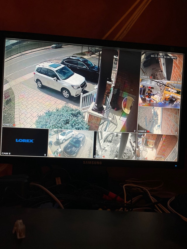 Lorex Security System with 6 Cameras