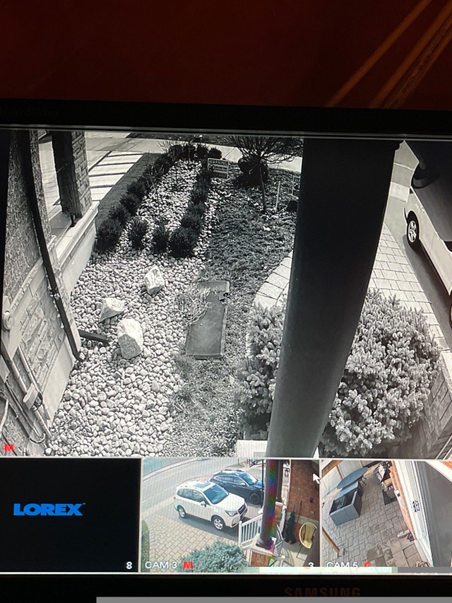 Lorex Security System with 6 Cameras - photo 4