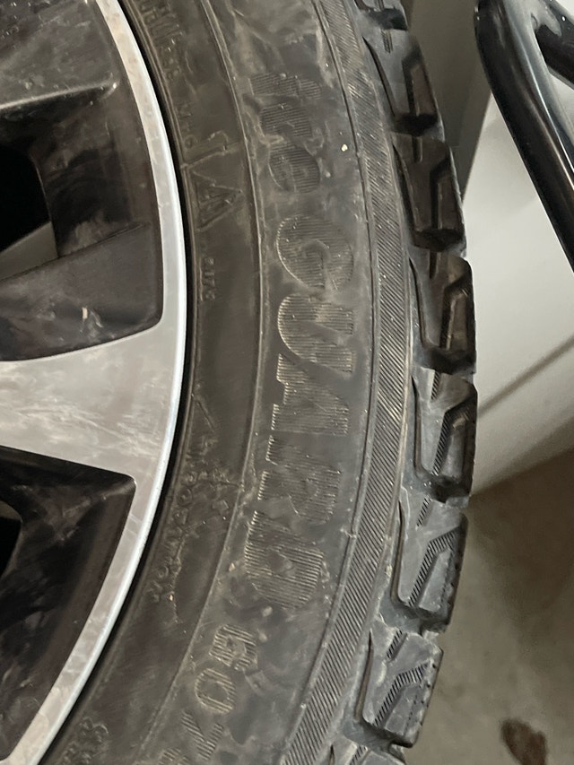 Yokohama IceGuard Winter Tires on 5x100 Subaru Rims - photo 5