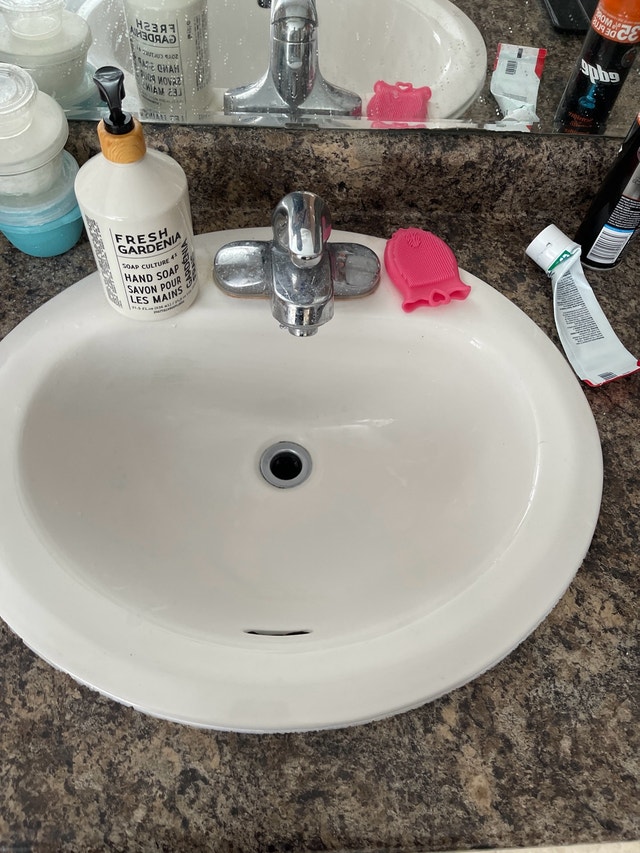 96” vanity with or without sinks and faucets. - photo 2