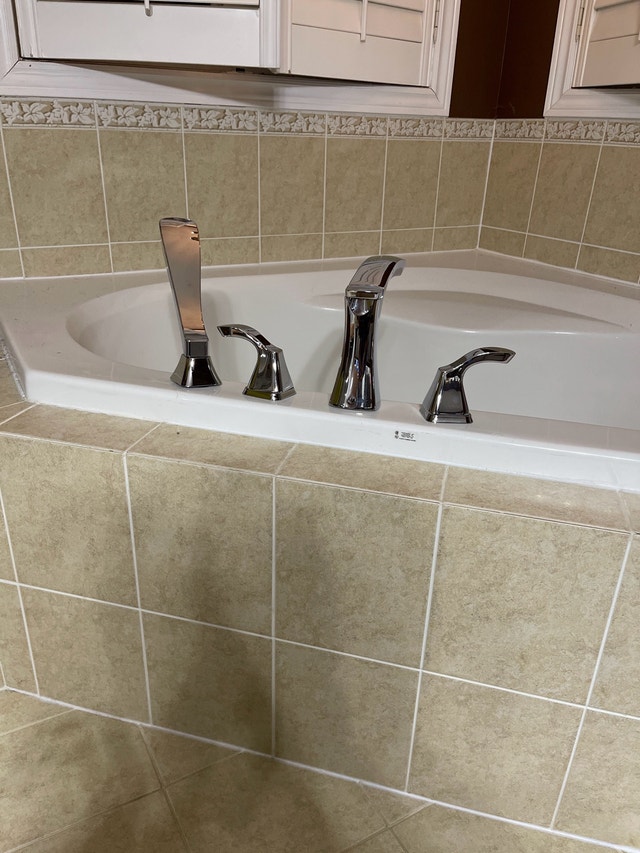 Delta Tesla Roman Tub Faucet with Hand Shower