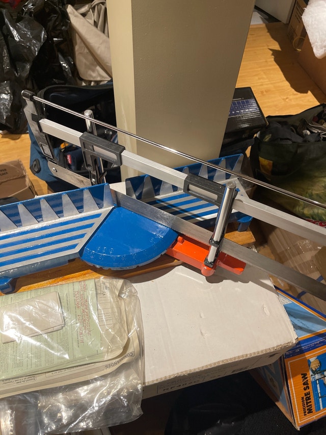 Manuel Miter Saw - Excellent Condition - photo 5