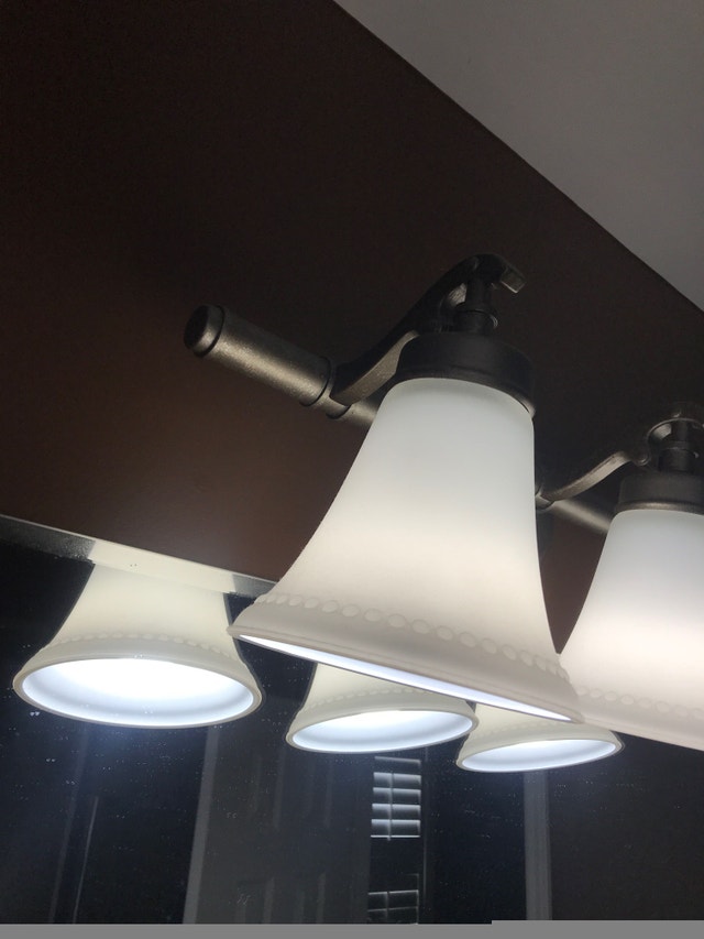 Bathroom vanity light. - photo 3