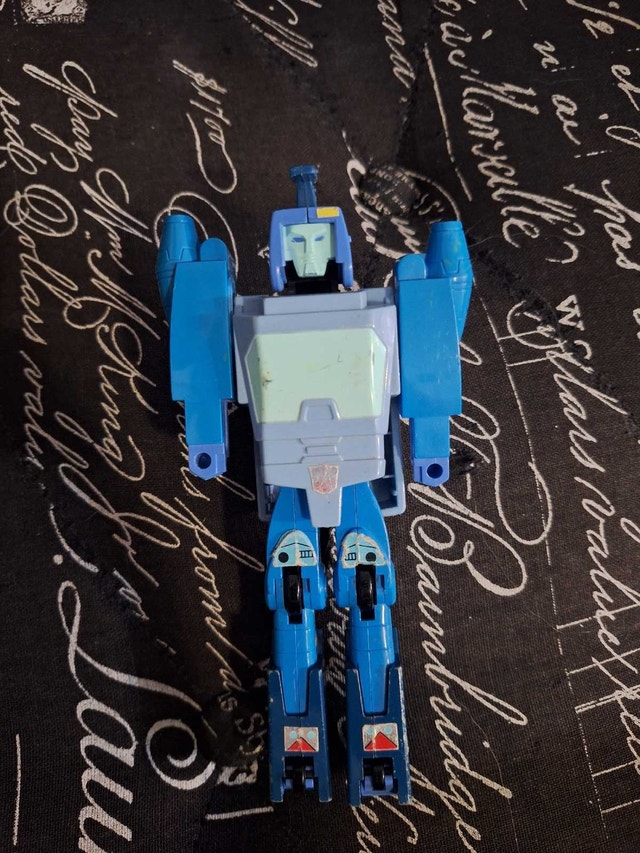 Vintage 1986 Hasbro Takara G1 Transformers Blurr Autobot
