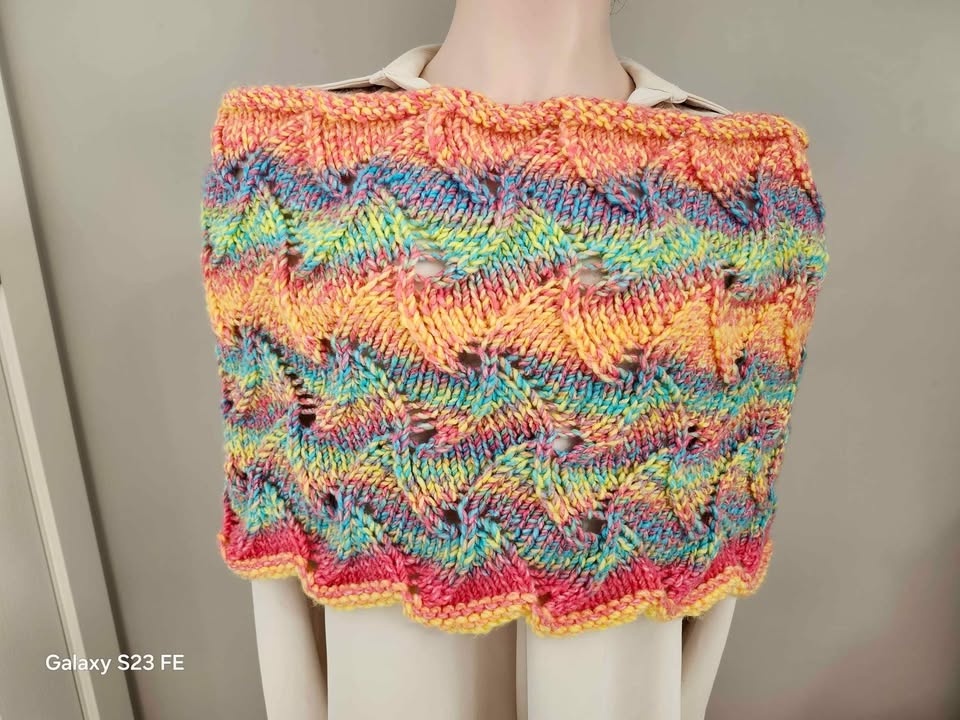 Handknit Hooded Scarf - photo 5