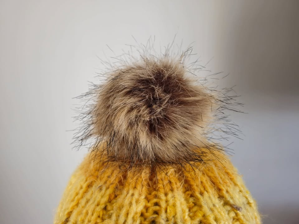 Mustard Knit Hat & Neck Warmer Set: Ribbed Pom Pom Beanie - photo 3