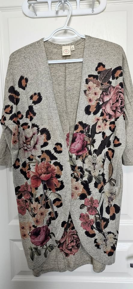 Cardigan with floral print