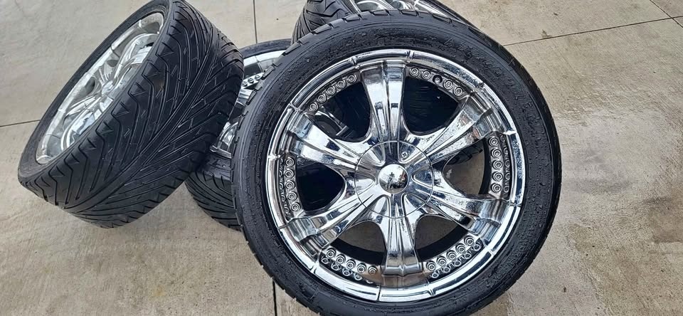 4 All Season Tires with Rims