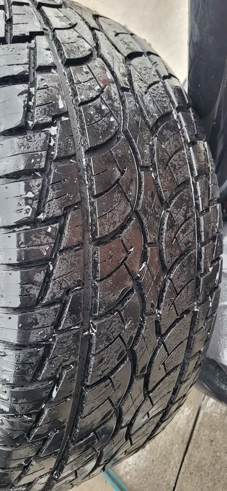 4 All Season Tires - photo 2