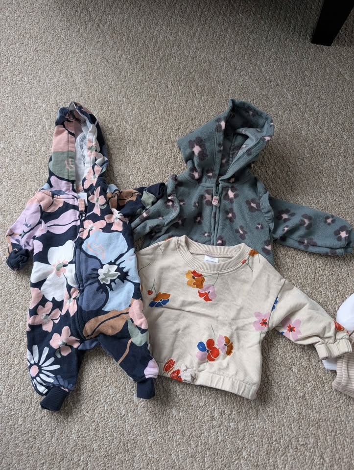 Baby Girl NEWBORN Clothes - photo 4