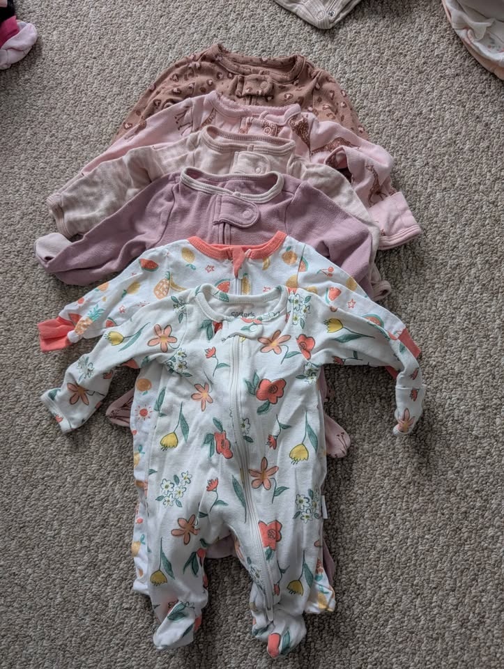 Baby Girl NEWBORN Clothes - photo 5