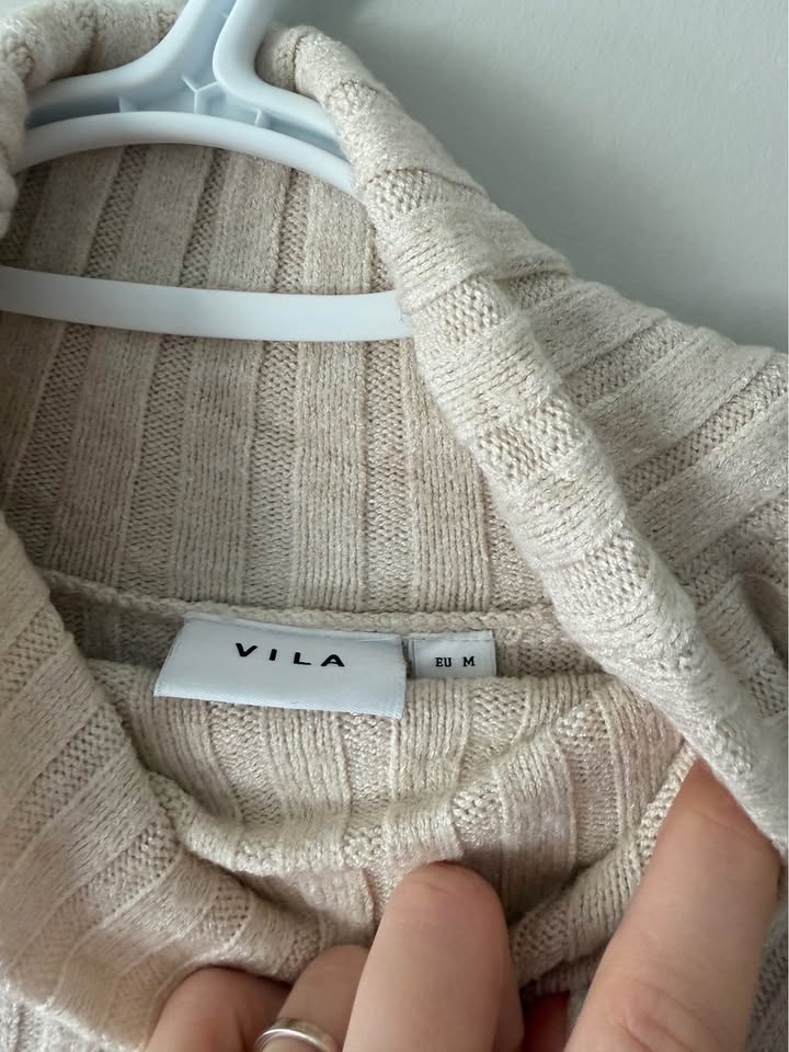 Vila Rollneck Knit Midi Dress - Size Medium (Like New) - photo 4