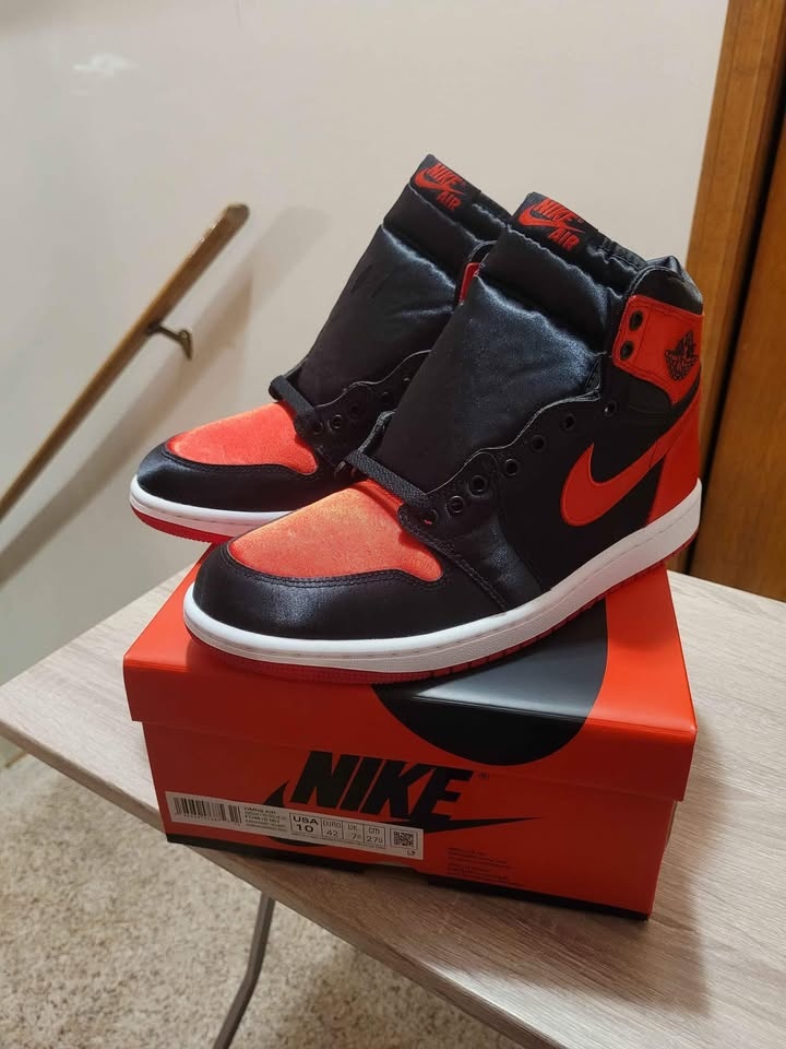 Jordan 1 Satin Bred - photo 2