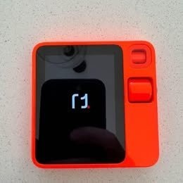 Rabbit R1 AI