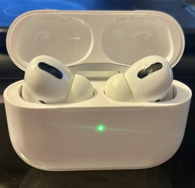 AIRPODS PRO (1st Gen)