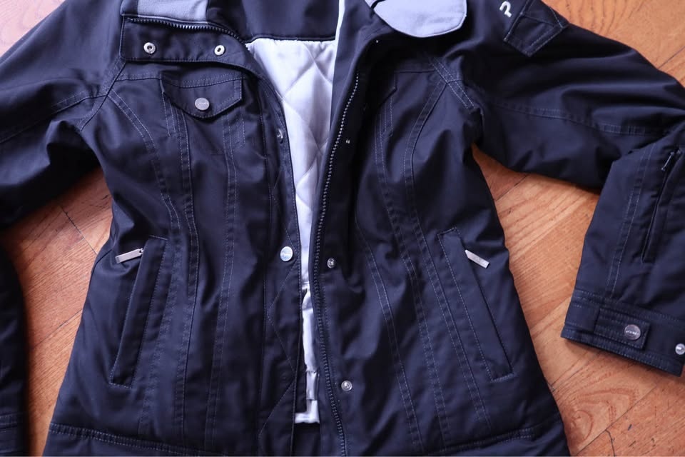 Phenix shell jacket _fits S or M - photo 2
