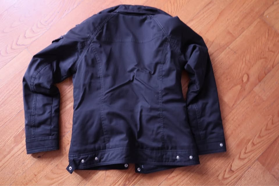 Phenix shell jacket _fits S or M - photo 5
