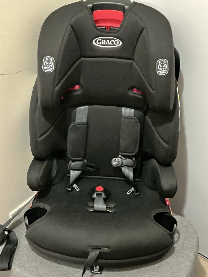 Graco Tranzitions 3-in-1 Harness Booster Car Seat
