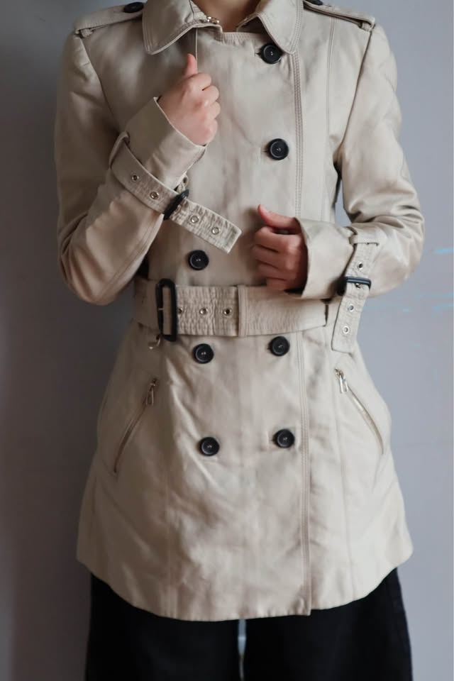 Classic Beige Trench Coat - photo 3