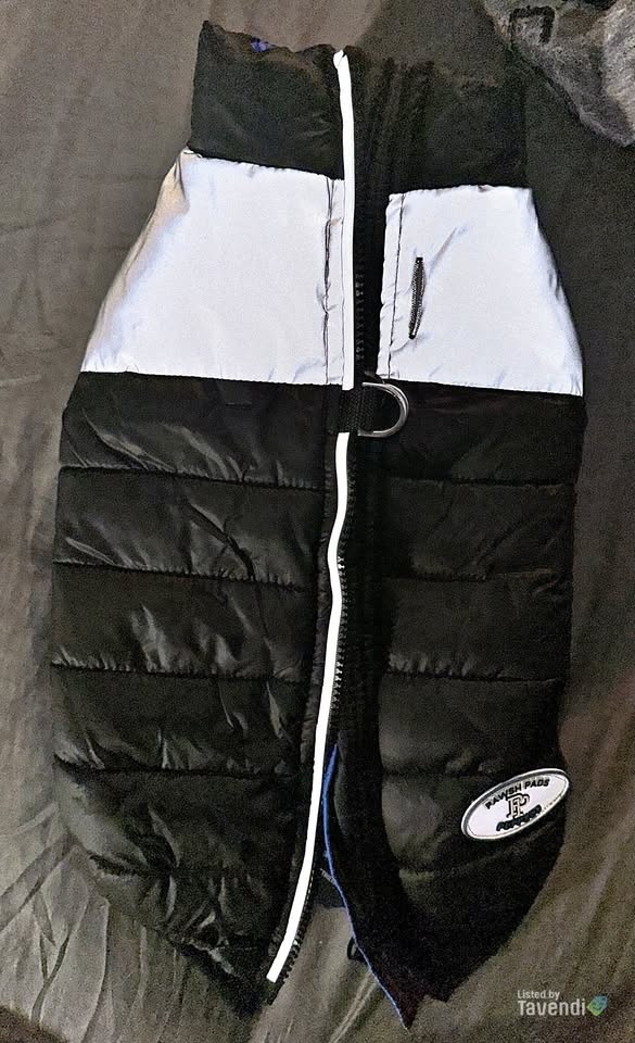 BNWT 2 Coats in 1 Pawsh Pads Puppies Reversible Dog Coat