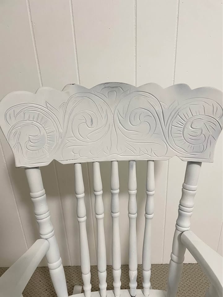 Beautiful vintage solid wood kids rocking chair - photo 2
