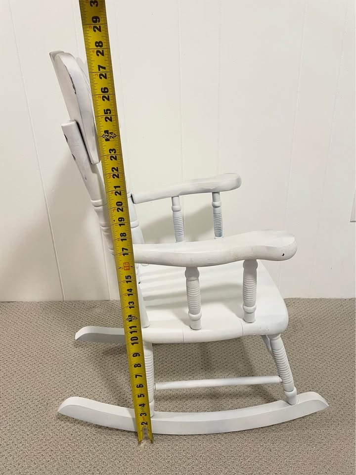 Beautiful vintage solid wood kids rocking chair - photo 4