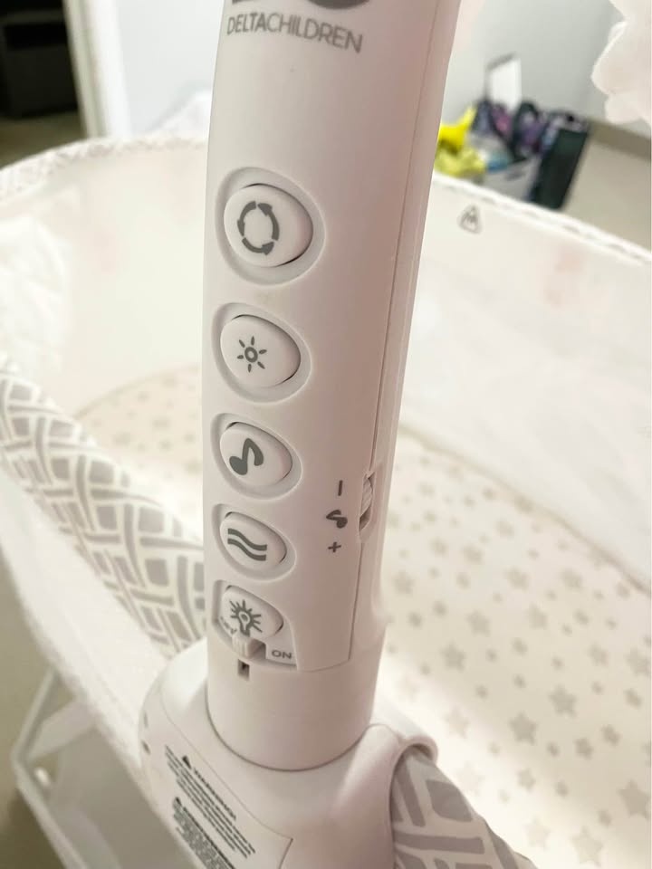 Baby bassinet with cute star mobile that spins, lights up and pl - photo 3