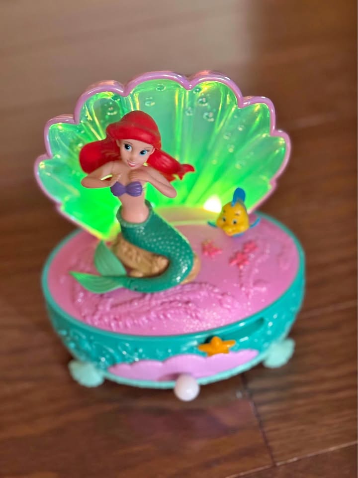 Disney Princess Ariel Jewelry Box Lights & Music