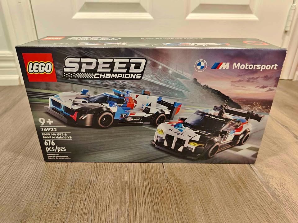 BNIB LEGO 76922 Speed Champions BMW M4 GT3&Hybird V8 Race Cars