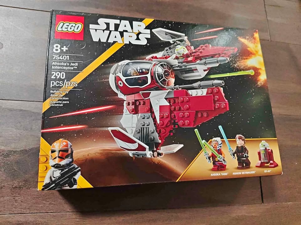 BNIB LEGO 75401 Star Wars Ahsoka's Jedi Interceptor