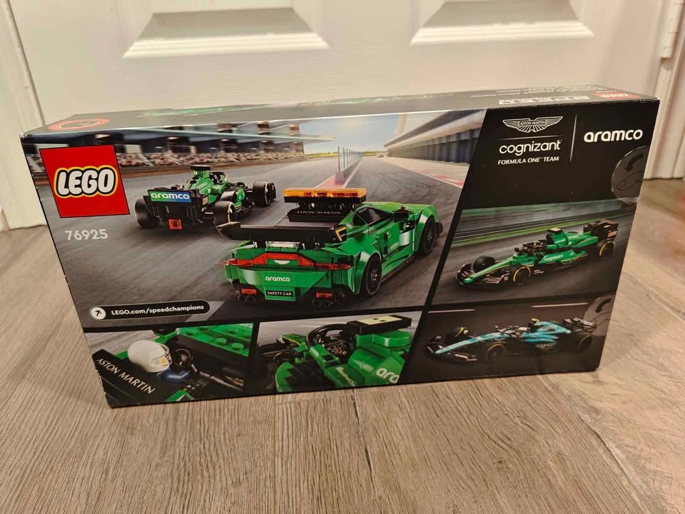 BNIB LEGO 76925 Speed Champions Aston Martin Safety Car & AMR23 - photo 2