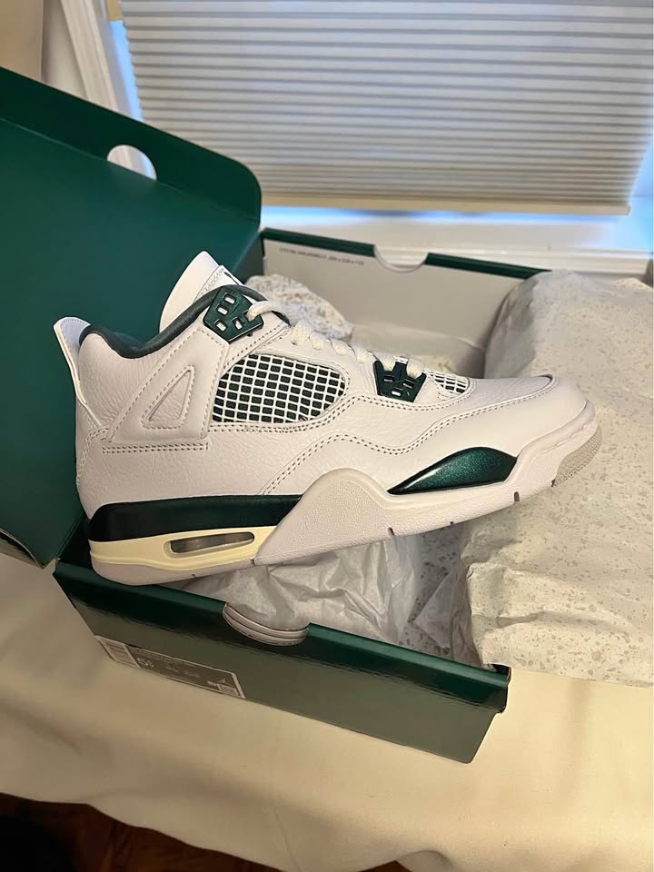Brand New Jordan 4 Oxidized Green GS Size 5.5