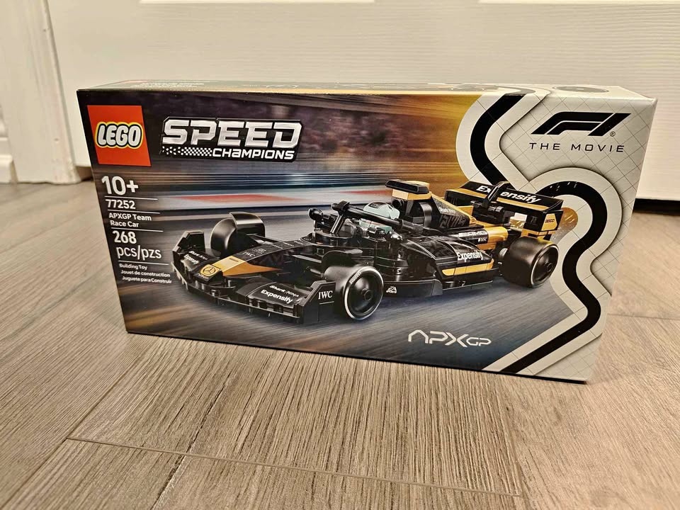 LEGO Speed Champions 77252 APXGP Team F1 Movie BNIB