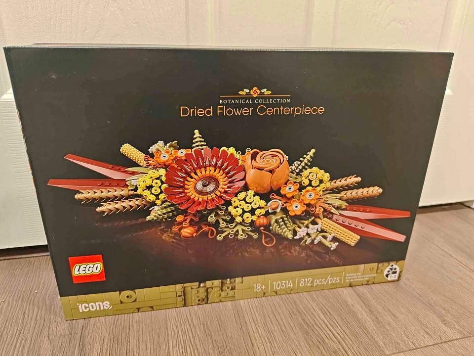 BNIB LEGO 10314 Icons Dried Flower Centerpiece