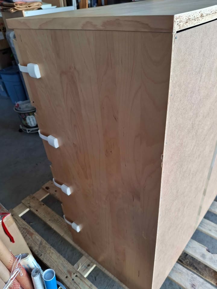 Dresser with child lock - photo 4