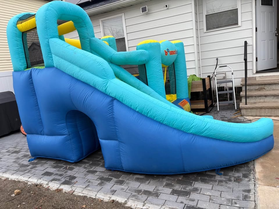 Bounceland Ultimate Combo Inflatable Bounce House - photo 3