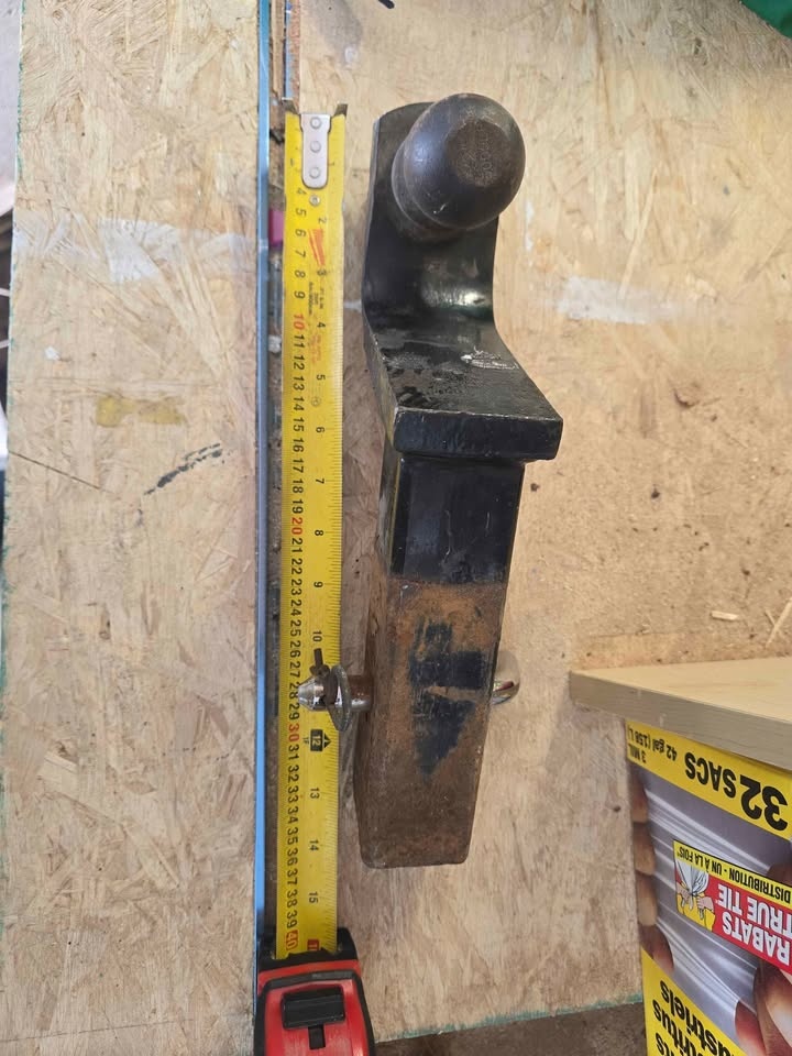 Used 5000 lb Trailer Hitch - photo 3