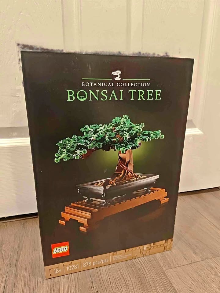 BNIB LEGO 10281 Creator Expert Bonsai Tree