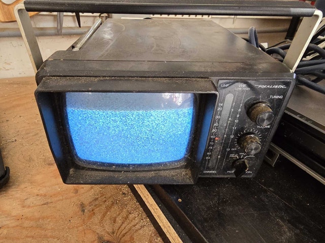 Realistic Portavision TV