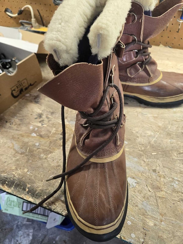 Sorel Boots - Size 11 - photo 2