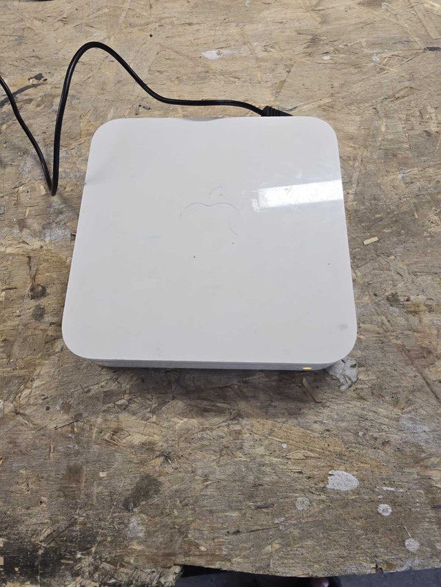 Apple Airport Extreme Base Station (A1354)
