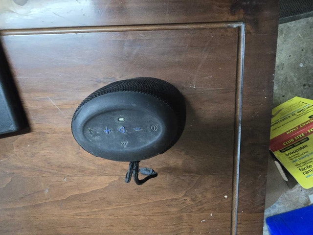iHome Speaker - photo 2